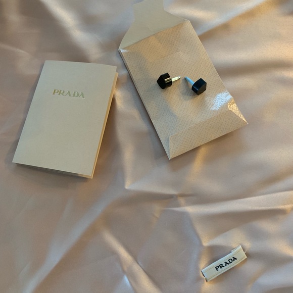 Prada Vernice Black Patent Leather Platform Pumps - Picture 8 of 8